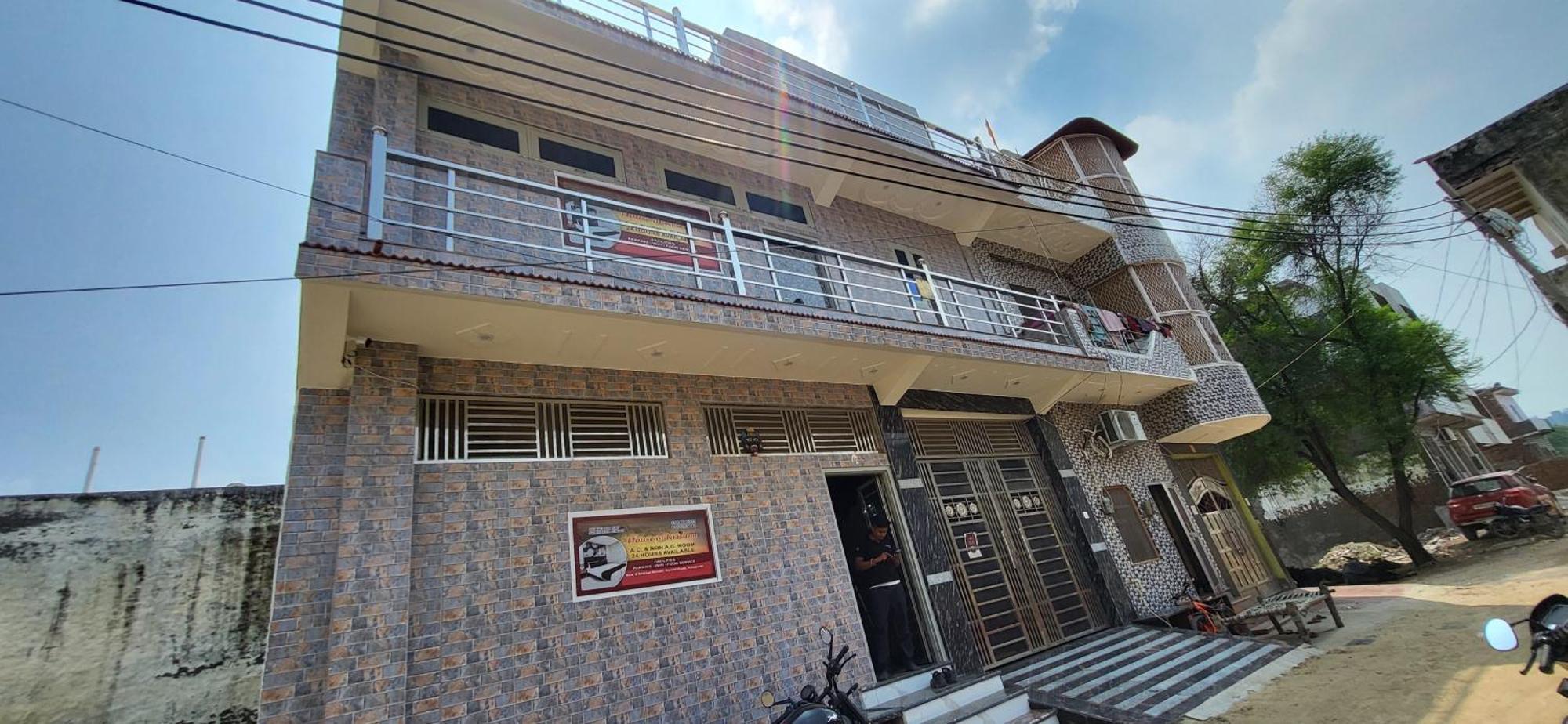 Hotel House Of Krishna Vrindāvan Esterno foto